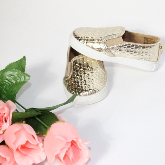 Michael Kors Baby Shoes - Picture 1 of 2